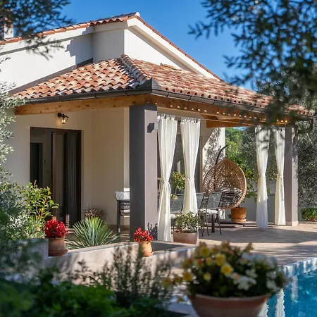 Villa Canziana By Briskva Pula