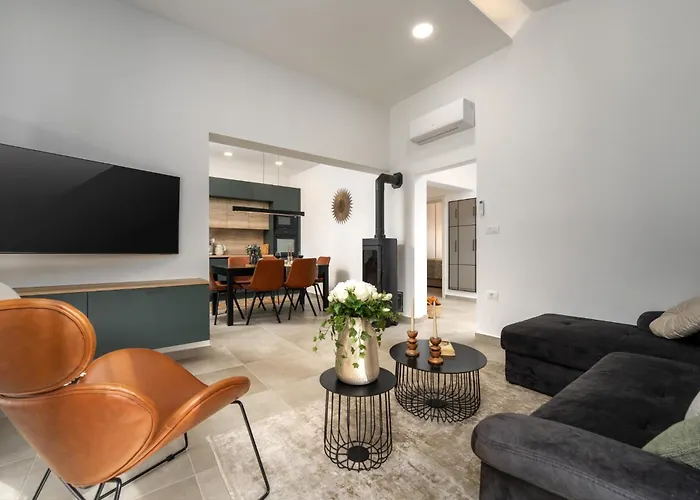 Canziana By Briskva * Pula