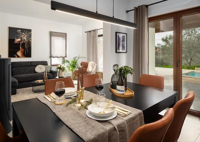 Villa Canziana By Briskva