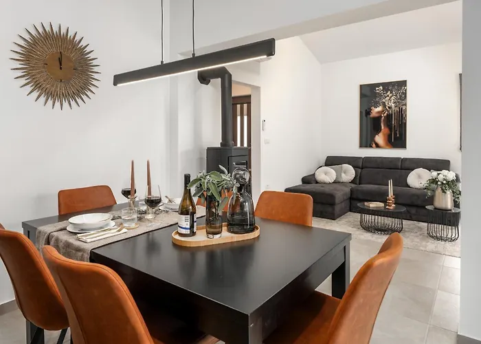 Villa Canziana By Briskva *